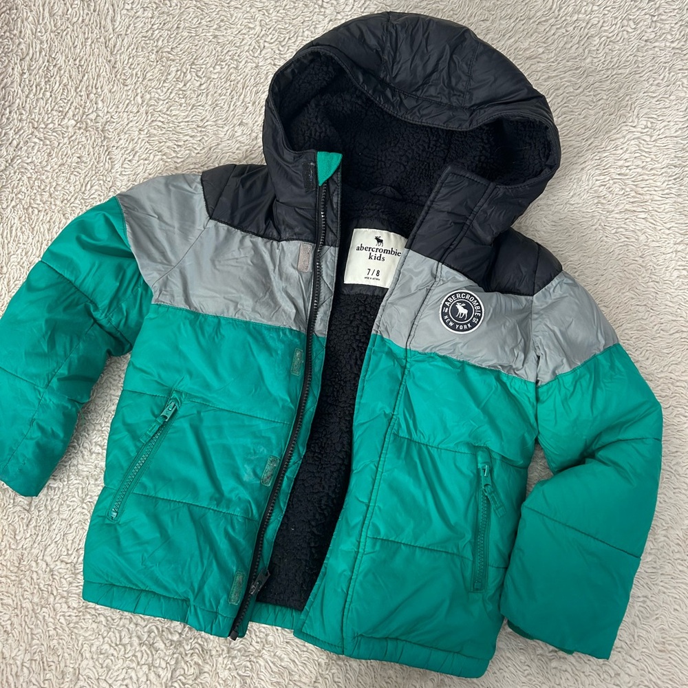 Abercrombie kids Sherpa Lined Hooded Puffer Jacket